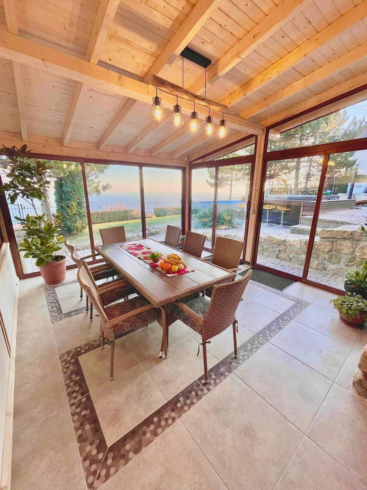 Sunny House Izgrev Villa Baltjik Rum bild